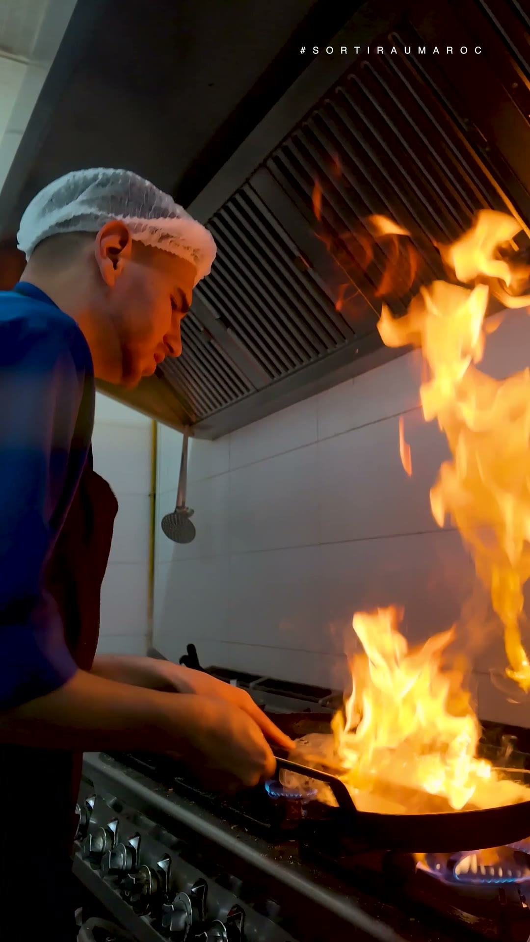 Cuisine ouverte et poêle flambée chez La Cantinetta