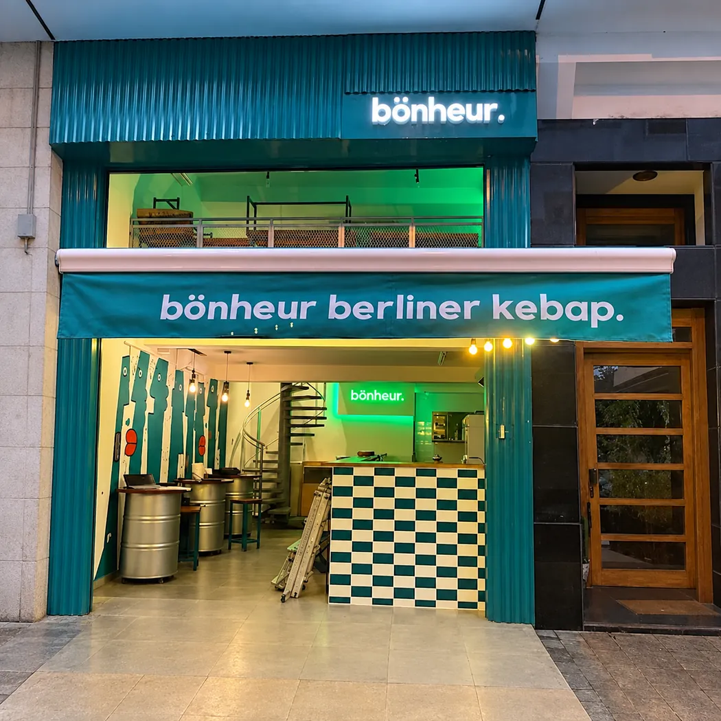 Devanture vert canard de Bönheur Berliner Kebap