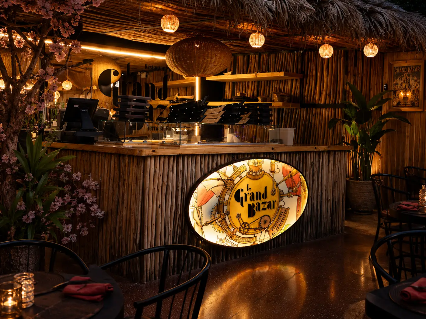 Bar du Grand Bazar en bois avec enseigne lumineuse